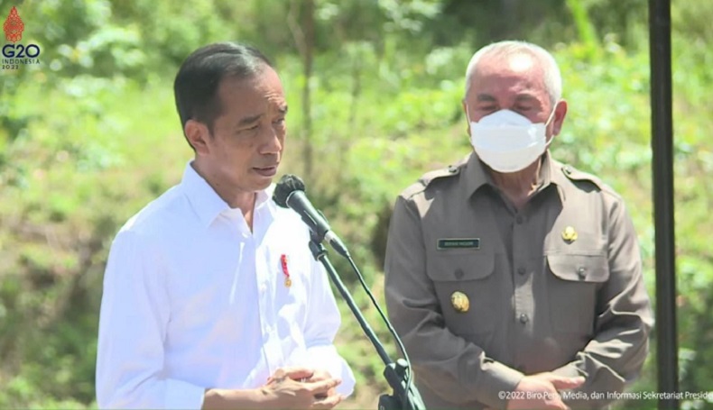 Jokowi : Penyatuan Tanah dan Air dari Gubernur di IKN Nusantara Bentuk Kebhinekaan