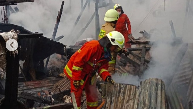 Kebakaran Kontrakan di Tanah Abang Dipadamkan, Kerugian Ditaksir Rp600 Juta