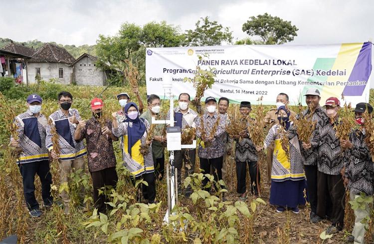 Fakultas Teknologi Pertanian UGM Kembangkan Program Smart Agricultural Enterprise Kedelai