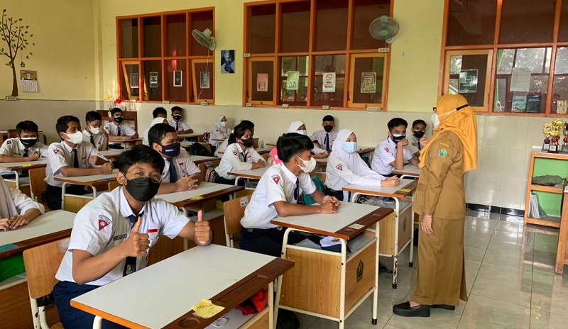 PTM 100 Persen di Kota Surabaya Menunggu PPKM Level 1, Ini Alasannya 