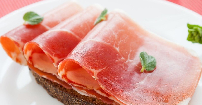 Waspadai 4 Makanan Ini, jika Dikonsumsi Berlebihan Dapat Memicu Kanker