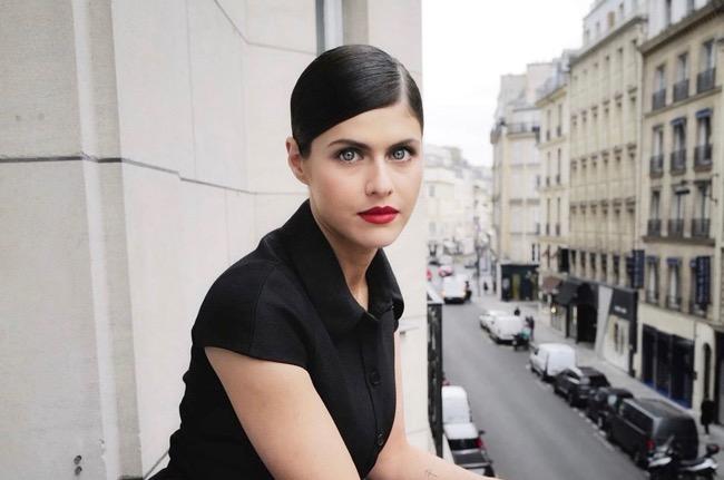 Profil Biodata Alexandra Daddario, Artis Hollywood yang Kerap Beradegan Seksi