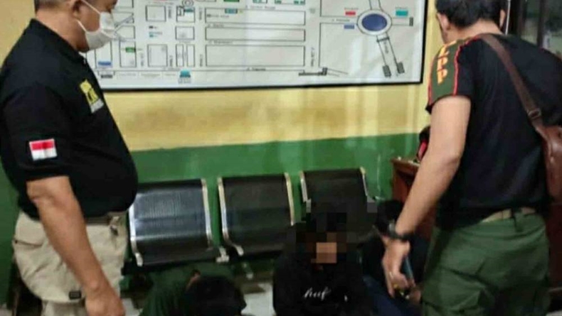 Mabuk Miras di Lapangan, 3 Tukang Bikin Onar di Kapuas Ditangkap Satpol PP