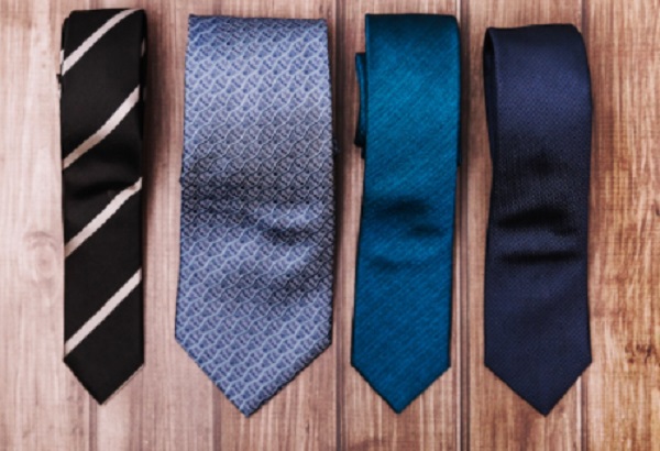 Cara Memakai Dasi SMP yang Benar dan Mudah untuk Perempuan