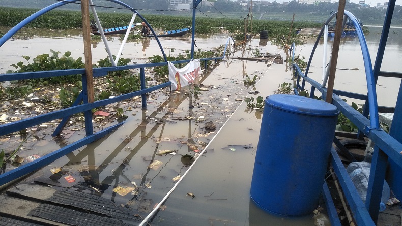 Jembatan Jembalas Terendam Air Sungai Citarum, Pemotor Tak Bisa Melintas