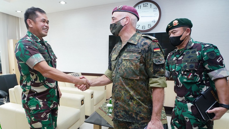 Pangkostrad Bertemu Atase Pertahanan Kedubes Jerman, Bahas Kerja Sama Teknologi hingga Alutsista