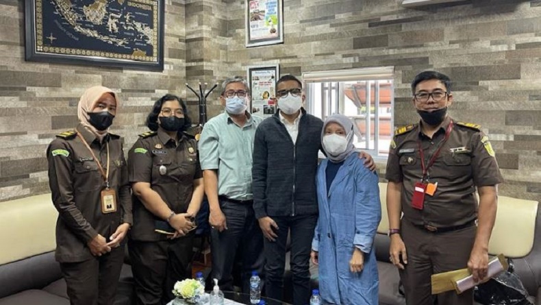 Napi Koruptor Kembalikan Uang Kerugian Negara Rp700 Juta ke Kejari Pekanbaru