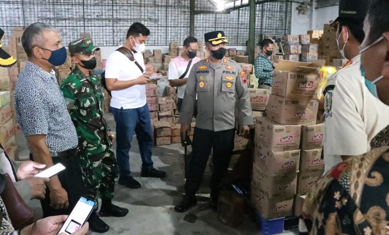 Pastikan Stok Pangan Aman jelang Puasa, TNI-Polri Cek Agen dan Toko Minyak Goreng