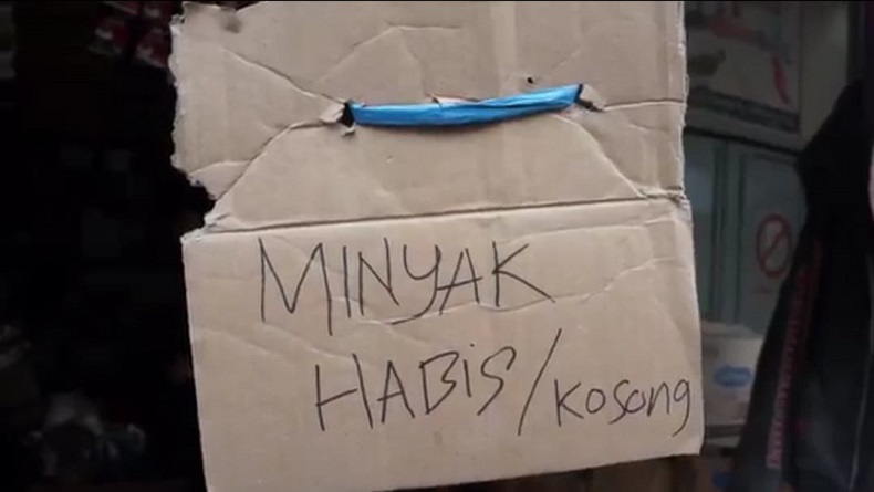 Minyak Goreng Curah Langka di Pasar-Pasar Tradisional Bandung dan Cimahi