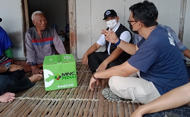 Dapat Paket Ramadan dari MNC Peduli, Warga Kampung Sembilangan Bekasi Ucapkan Terima Kasih