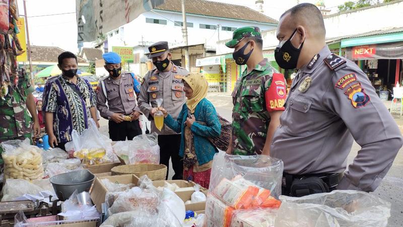Harga Minyak Goreng Curah di Semarang Rp20.000 per Liter, Polisi Cek Ketersediaan Stok