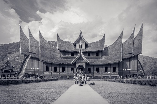 Keunikan Rumah Gadang Sumatera Barat, Lengkap dengan Ciri dan Fungsinya