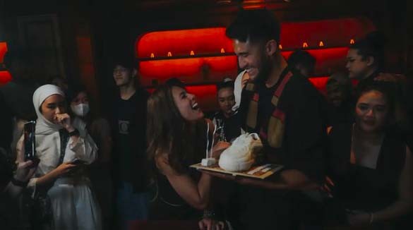 Wulan Guritno Pamer Pacar Baru, Ternyata Atlet Basket yang Usianya 14 Tahun Lebih Muda 