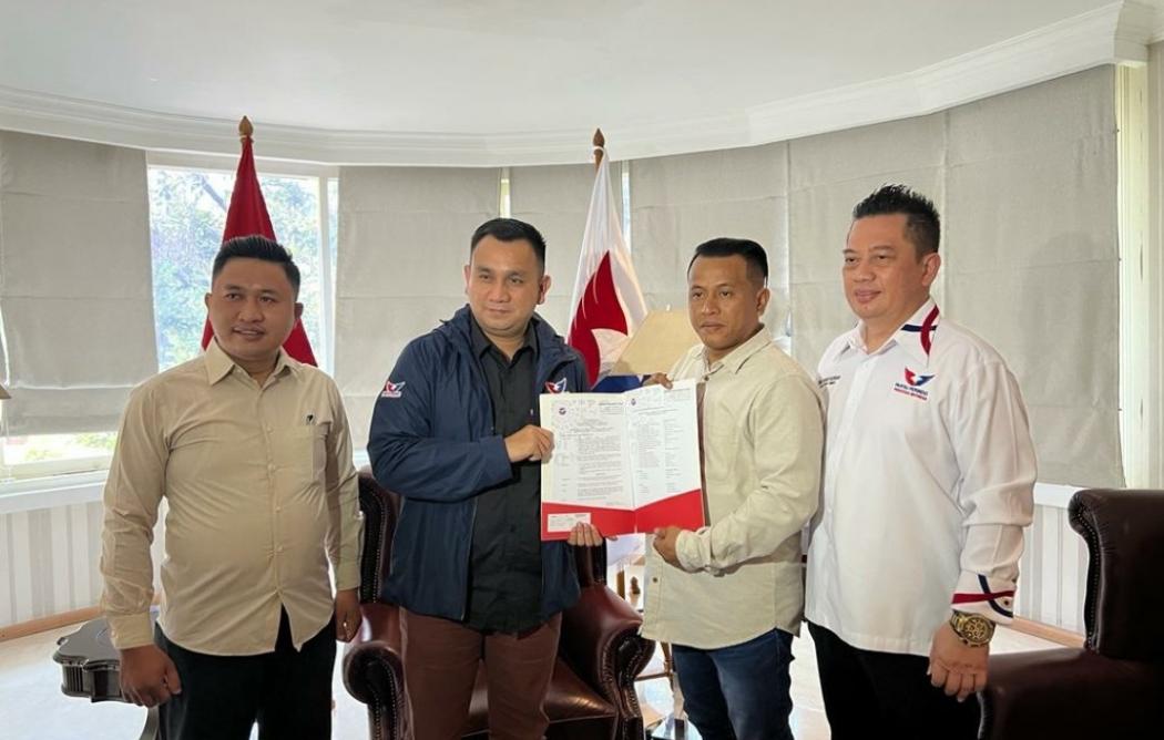 Kejar Perolehan Suara, Perindo Serahkan SK Pembentukan Pemuda untuk Sumut