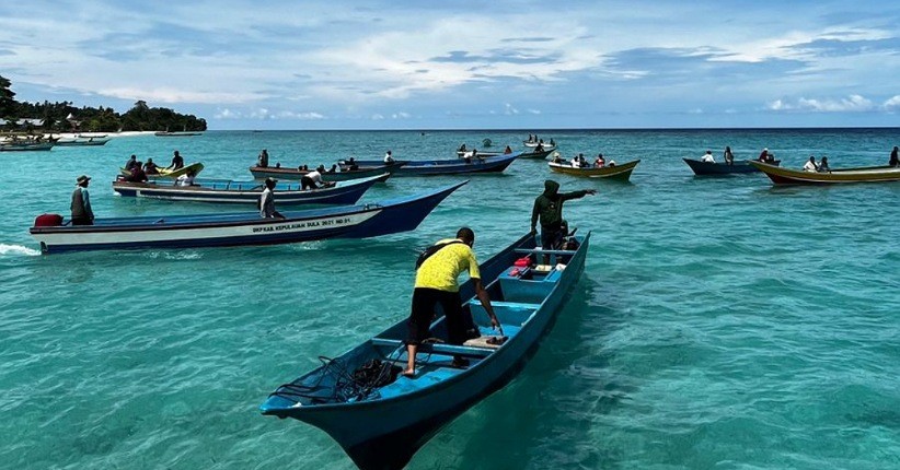 Menikmati Keindahan Alam dan Budaya Kepulauan Sula lewat Festival Tanjung Waka