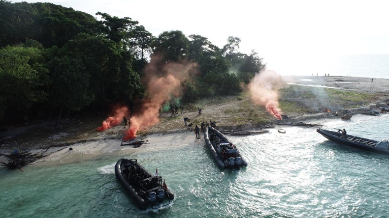 3 Pati TNI AL Turun Gunung Pimpin Kopaska Serbu Markas Musuh di Pulau Damar
