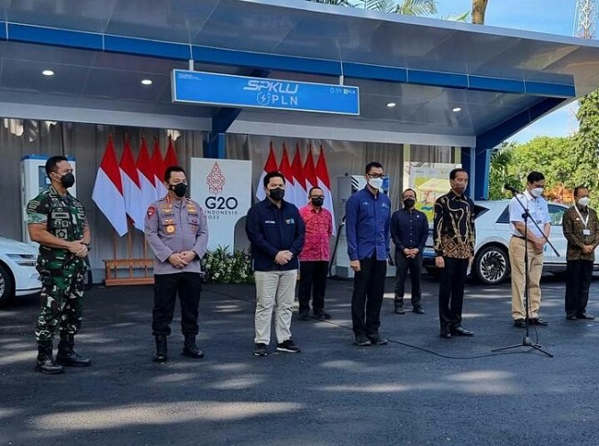 Jokowi Resmikan SPKLU Ultra Fast Charging, Erick Thohir: Mampu Hemat Devisa Rp2.044 Triliun