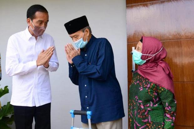 Presiden Jokowi Jenguk Buya Syafii Usai Dirawat di RS