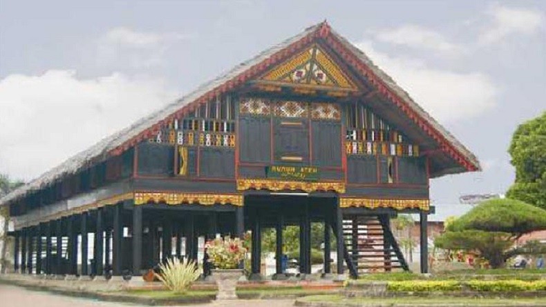 Rumah Adat Aceh Krong Bade, Struktur Panggung Sarat Nilai Religius