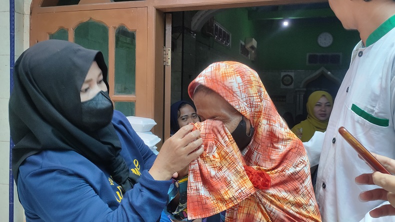 Penuh Haru, Warga Warakas Apresiasi Santunan yang Diberikan Pemuda Perindo