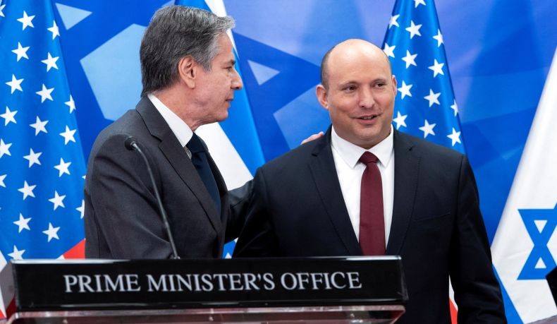 Waduh, PM Israel Bennett Positif Covid-19 Sempat Jabat Tangan dengan Menlu AS Blinken