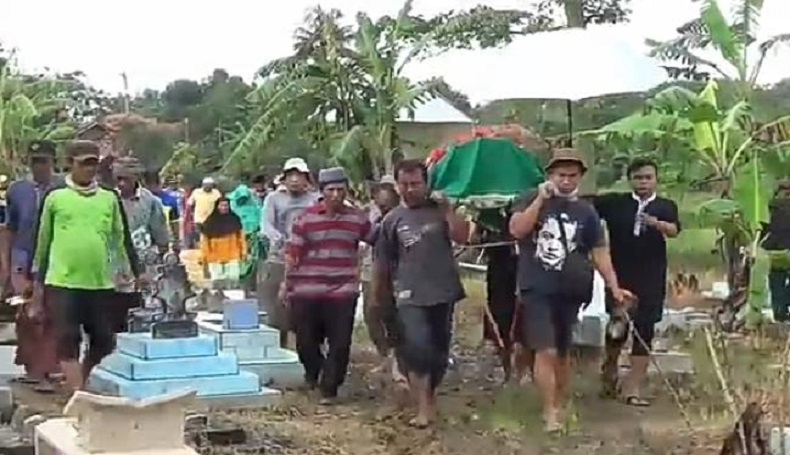 Berteduh di Gubuk Tengah Sawah, 2 Petani Sumedang Tewas Tersambar Petir