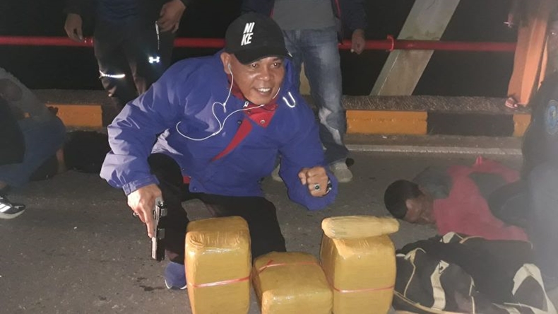 BNNK Pasaman Barat Gagalkan Pengiriman 14 Kg Ganja, 2 Pengedar Ditangkap