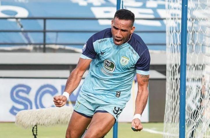 Profil Biodata Jose Wilkson, Striker Persebaya yang Jadi Ujung Tombak Persela