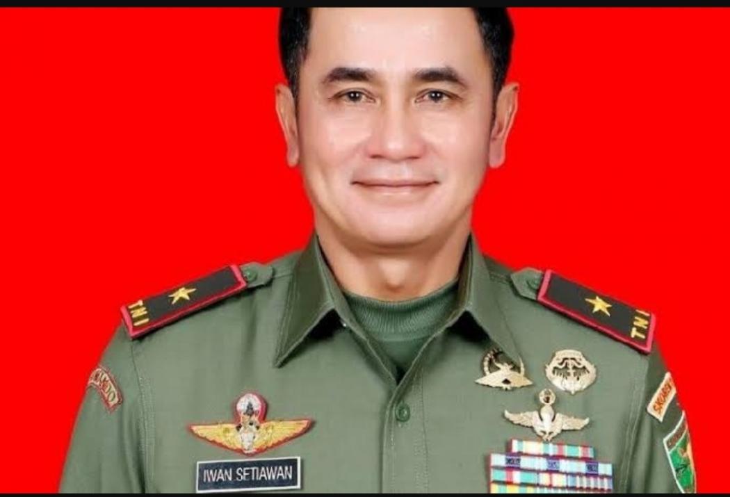 Cerita Danjen Kopassus Brigjen TNI Iwan Setiawan Taklukkan Gunung Tertinggi di Dunia