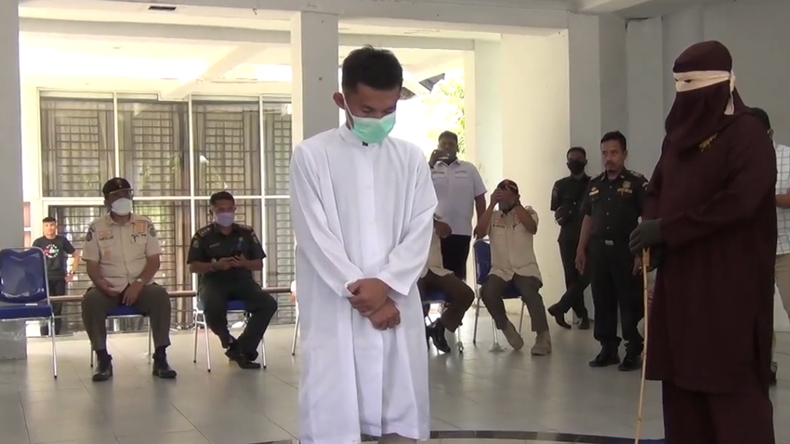 Hukuman Bagi Pelaku Zina yang Keduanya Sudah Berkeluarga, Tidak Boleh Dikasihani?