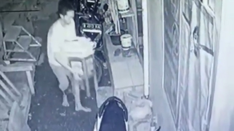 Rakus, Maling di Grogol Ambil Sepeda Lipat hingga Kotak Amal Masjid