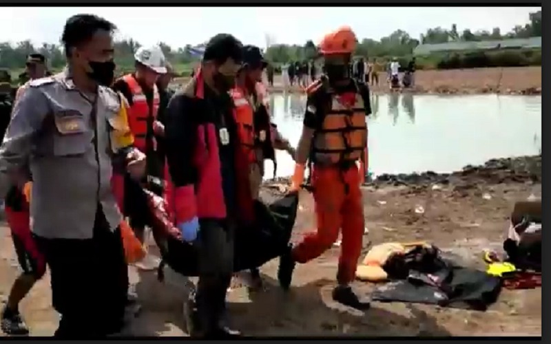 Palembang Gempar, 2 Remaja Perempuan Terjun ke Danau Buatan dan Hilang karena Dikejar Anjing 