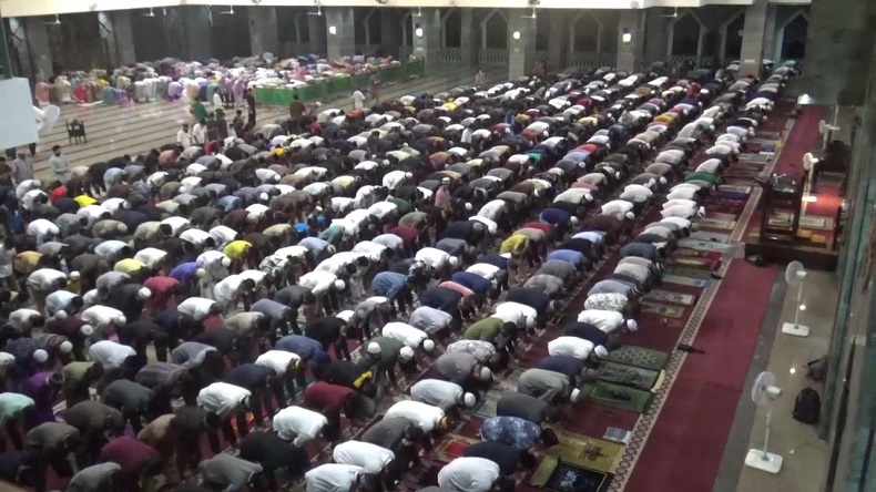 Jadwal Sholat & Buka Puasa Ramadhan di Makassar Hari Ini 3 April 2022