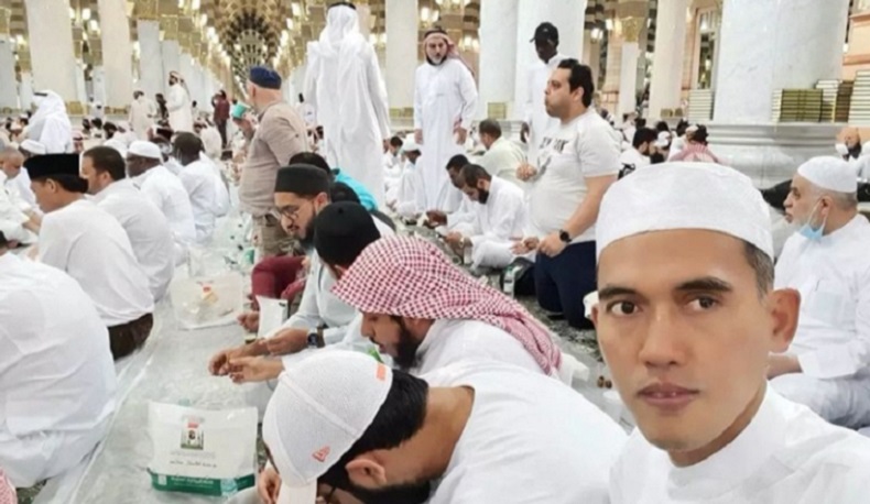 MUI Sebut Masjid Nabawi Bolehkan Buka Puasa Bersama Asal Jangan Ngobrol