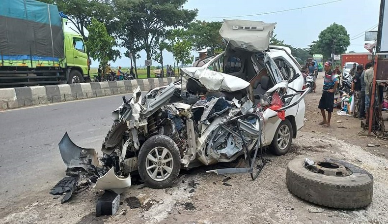 Hasil Olah TKP: Kecepatan Minibus Maut Tewaskan 6 Warga Batang 80 Km per Jam
