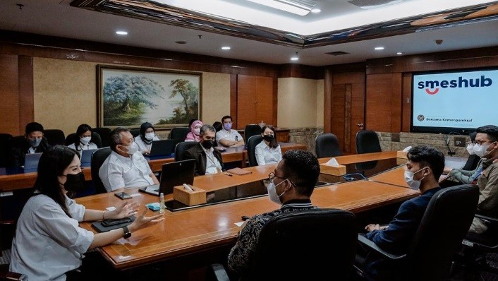 Wamenparekraf Ajak SMEsHUB Kolaborasi Kembangkan UMKM Pariwisata dan Ekonomi Kreatif