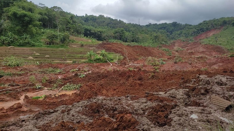 Gejala Longsor Timbun Sawah di Malangbong Garut Terdeteksi sejak 7 Bulan Lalu