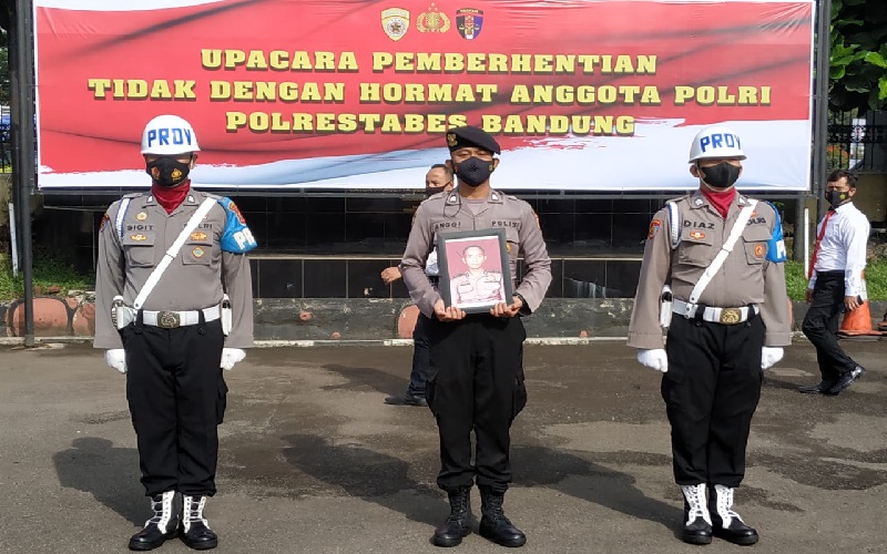 Eks Anak Buah Kompol Yuni di Polsek Astanaanyar Bandung Dipecat dari Dinas Polri