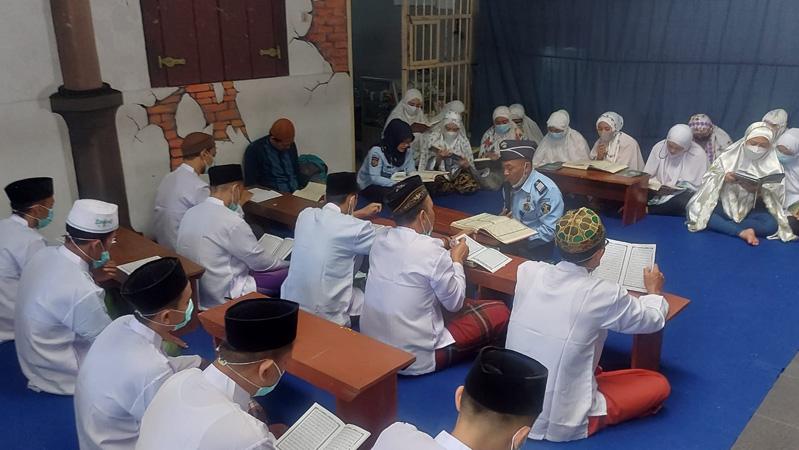  Hikmah Ramadan, Puluhan Warga Binaan Rutan Salatiga Khatamkan Alquran