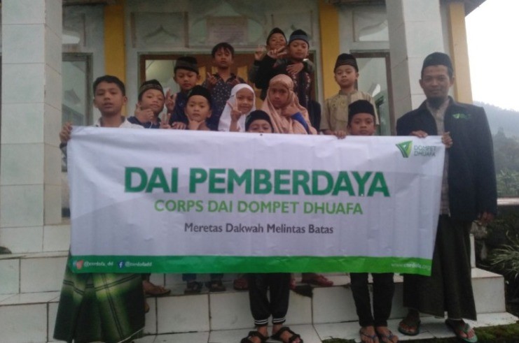Jalan Terjal Dai Cordofa Kembangkan Literasi Agama di Lereng Merapi