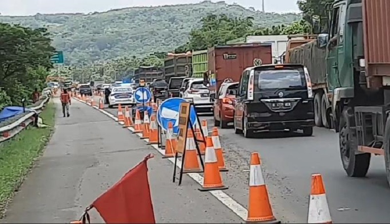 Jalan Tol Cipularang Macet akibat Perbaikan, Antisipasi Titik Ini  
