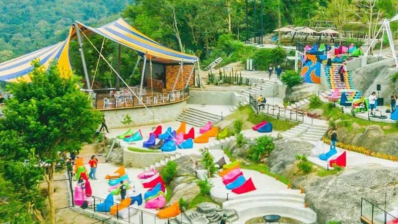 12 Tempat Wisata di Jogja Paling Terkenal, Cocok Buat Healing atau Liburan Bareng Pasangan!
