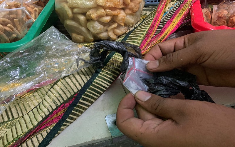 Ibu Rumah Tangga Ini Pura-Pura Jualan Sayuran, Ternyata Jajakan Sabu 