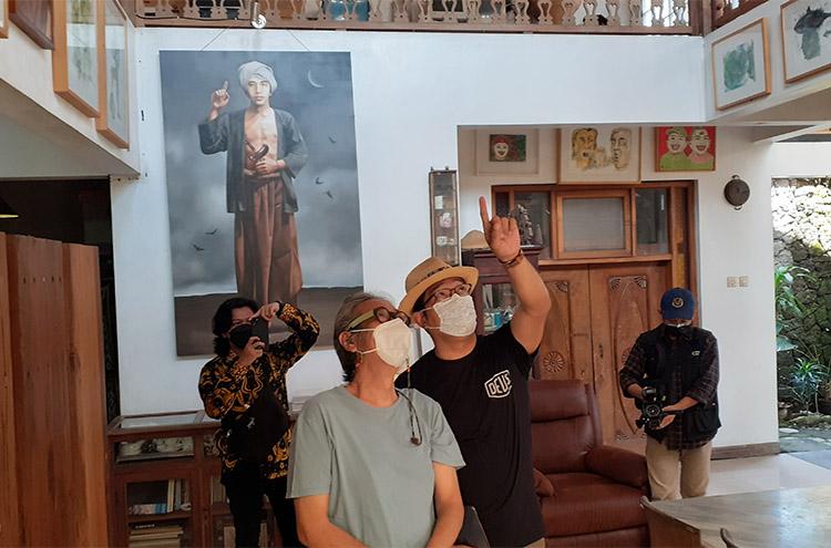 Kunjungi Butet Kartaredjasa, Ridwan Kamil Biayai Penulisan Latin Babad Pajajaran