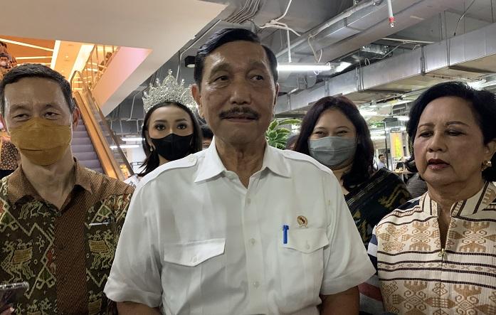 BBM hingga Kebutuhan Pokok Naik, Luhut: Jangan Panik   