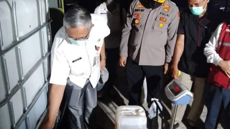 Pemprov Sulut Salurkan Minyak Goreng Curah Harga Rp14.000 per Liter