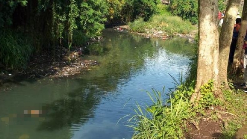 Misterius, Mayat Pria Mengambang di Sungai Kota Bogor