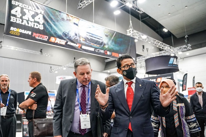  Di Ajang IAAA Expo 2022, Sandiaga Uno Dorong Produk Ekraf Otomotif Indonesia Bersaing di Kancah Internasional