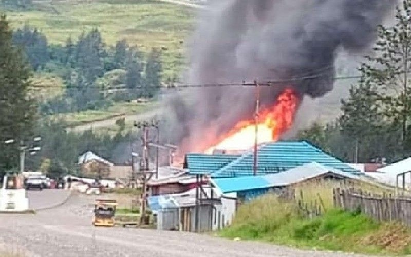 KKB Bakar 16 Rumah Warga di Ilaga Puncak, Kapolda Papua: Upaya Memancing Anggota