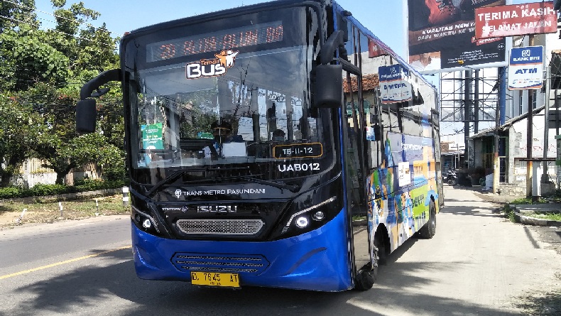 Wujudkan Transportasi Massal Bandung Raya, Bus TMP Wara-wiri di KBB